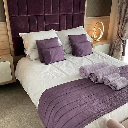 Tattershall Vip Lodge- Lakeside Setting With Hot Tub And Private Fishing Peg Situated On Osprey Lake Tattershall Park Esterno foto